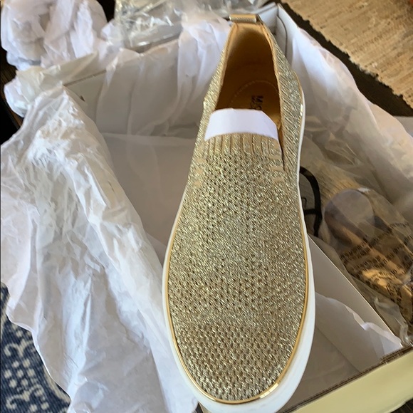 MICHAEL Michael Kors Skyler Metalic Sneakers - Picture 11 of 16